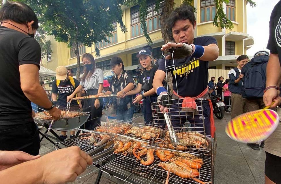 กุ้งเผา thaihitz e1626071068586