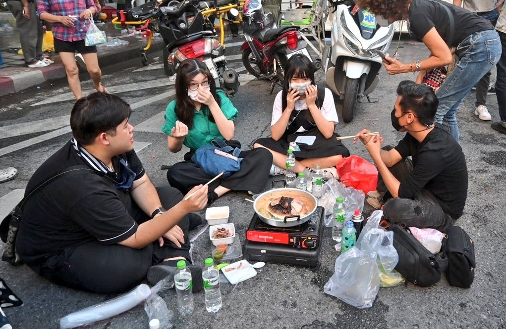 หมู joe black317 e1626071101673