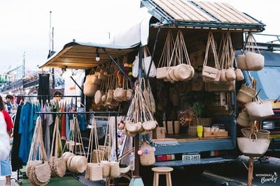 ร้าน SiSila lee อ่านต่อได้ที่ https www.wongnai.comarticlesshopping guide ratchada night marketrefct
