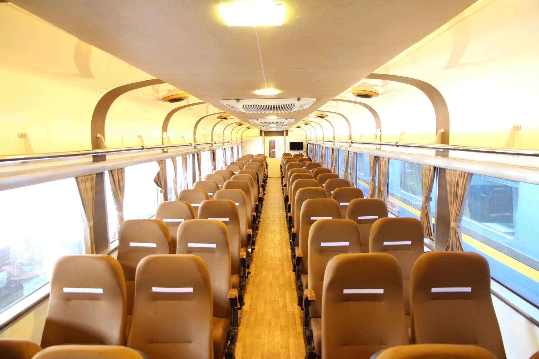 ทีมพีอาร์การรถไฟแห่งประเทศไทย สอง