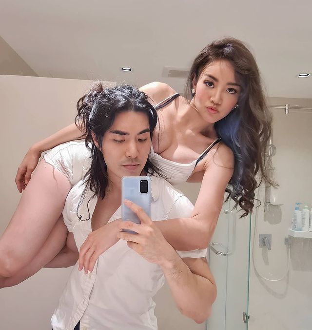 แฟนหนุ่มกับแนนนี่
