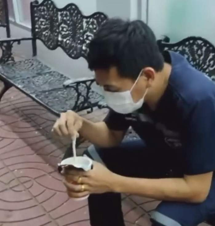 กินมาม่า