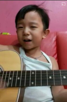 น้องกัณฑ์ เปิดหมวกร้องเพลง 2