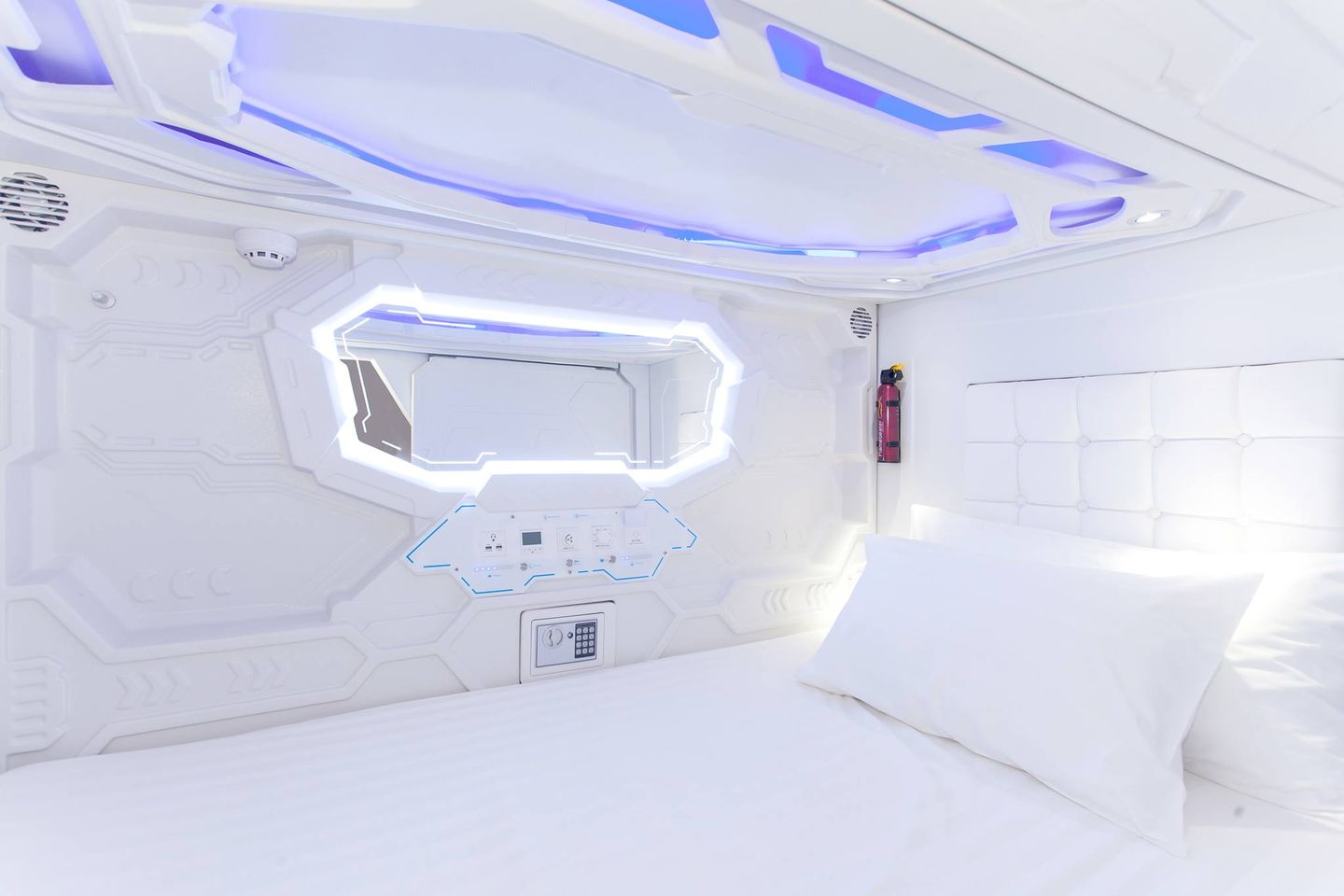 Avangarde Capsule Hotel