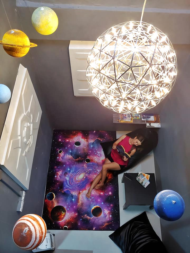 Met a Space Pod