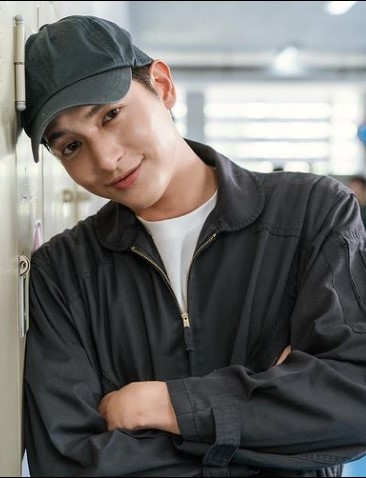 เจมส์ จิรายุ