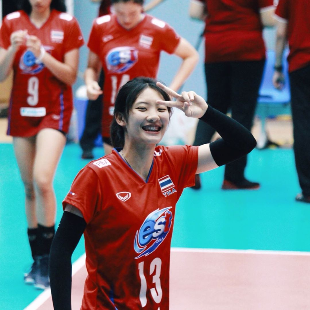 นุกนิก นักวอลเลย์บอลน่ารัก