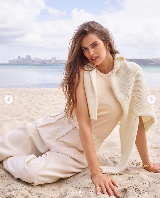โรบิน ลอว์ลีย์ (Robyn Lawley)