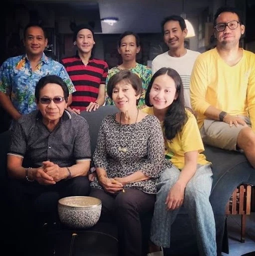 ครอบครัวและทายาทของสมบัติ เมทะนี
