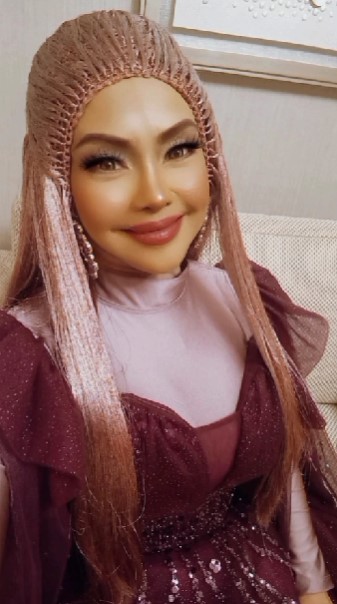 ฮิญาบวิกผม บุสตามี